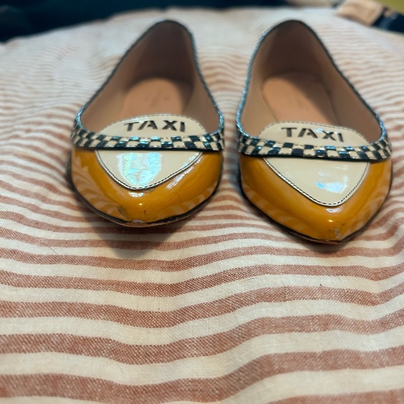 Kate Spade Taxi Flats - 9.5 - Picture 2 of 5